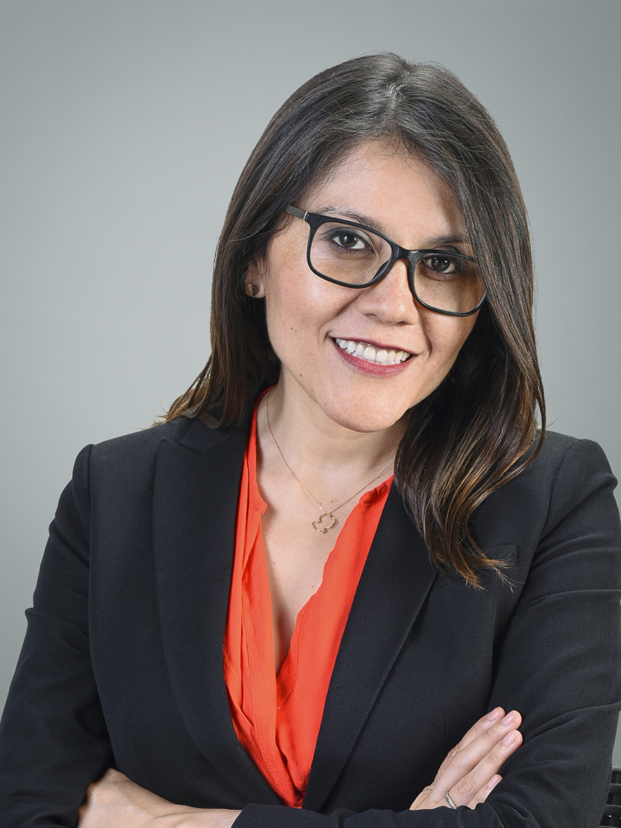 CLAUDIA MARTÍNEZ | Rodrigo Elias & Medrano